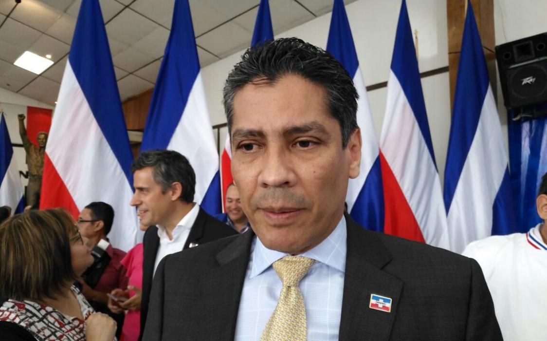 Gustavo Escalante: López Davidson, el presidente con peor liderazgo en la historia de ARENA gustavo-escalante-lopez-davidson-el-presidente-con-peor-liderazgo-en-la-historia-de-arena